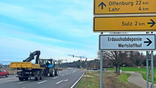 Hier am Sulzer Kreuz zwischen Mietersheim und Kippenheim versammeln sich am Montag Bauern aus der Region, um gegen die Sparpläne der Regierung zu demonstrieren. Foto: Bender