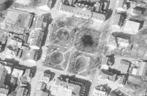 1968 hatte der Zinzendorfplatz sich weit von seiner ursprünglichen Gestaltung und Funktion entfernt. Foto: Landesarchiv/StAL/EL68IX-15122