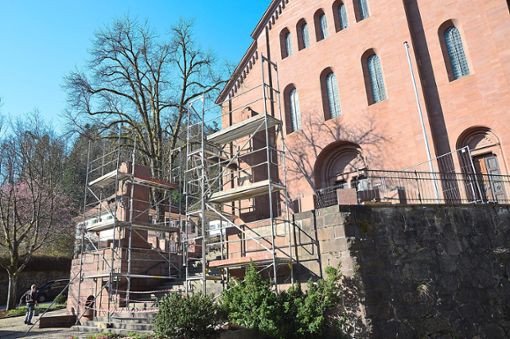 Die Mauer der evangelischen STadtkirche wird derzeit erneuert.Foto: Fritsche Foto: Schwarzwälder Bote