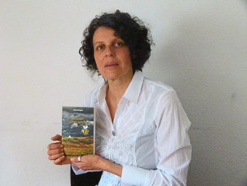 Für Helena Kugele aus Schömberg ist das Schreiben eine Art Therapie.  Foto: Krokauer Foto: Schwarzwälder Bote