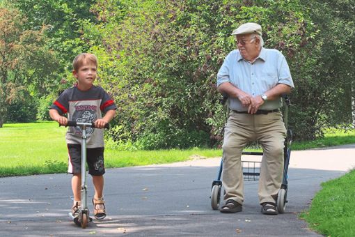 Der demografische Wandel ist zunehmend spürbar, die Menschen werden älter. Die Gemeinde Niedereschach hat sich nun ein Konzept überlegt, wie ältere Menschen in ihrem Heimatort bleiben können.Foto: Pixabay Foto: Schwarzwälder Bote