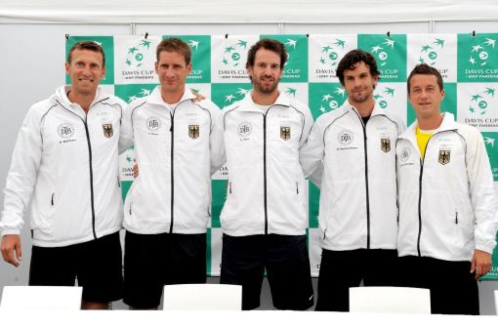 Das deutsche Davis Cup-Team mit Teamkapitän Patrik Kühnen, Florian Mayer, Christopher Kas, Philipp Petzschner und Philipp Kohlschreiber (von links)
