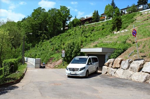 Am Ende des Amselweges (Bild) wird ein Rettungsweg in den Hang Richtung Hessenteichweg gebaut. Foto: Köncke