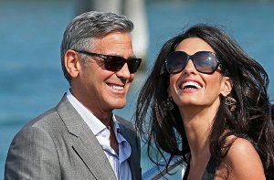 In Venedig angekommen: George Clooney und Amal Alamuddin feiern ihre Hochzeit am Lido. Foto: dpa