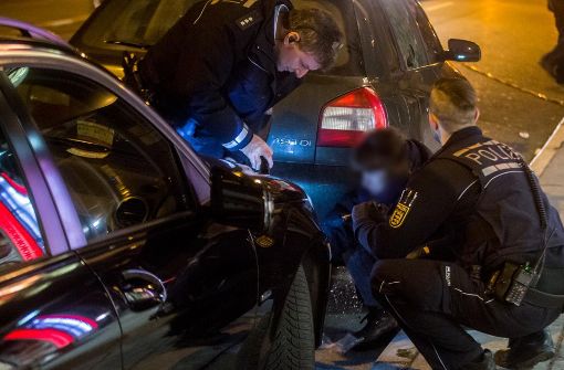 Ein Fall für die Versicherung: Kugeln schlagen in die Autos von Unbeteiligten ein. Foto: 7aktuell.de/Simon Adomat