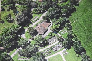 Auf dem Weilersbacher Friedhof werden ein Rasengrab und Partneranlagen angelegt,  die Anschaffung von Stelen wird noch einmal zurückgestellt.  Foto: Stadt/Repro: Schimkat Foto: Schwarzwälder-Bote