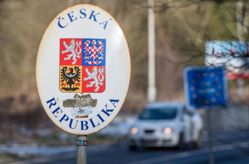 Die Grenzkontrollen zu Tschechien werden verlängert. Foto: dpa/Armin Weigel