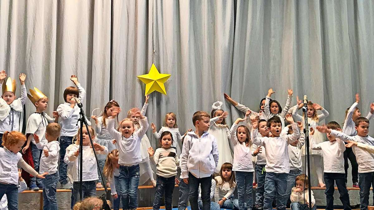 Aufführung in Blumberg: Kindergartenkinder zeigen die Weihnachtsgeschichte