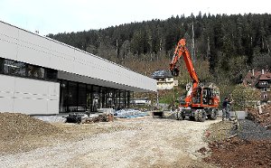 Mit der Walter-Lindner-Sporthalle geht es voran. Vom 12. bis zum 14. Juli wird sie eingeweiht. Foto: Fritsch