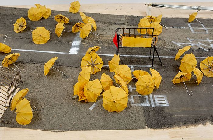 Shen Yuan im Württembergischen Kunstverein: Mini-Regenschirme proben den Aufstand gegen China