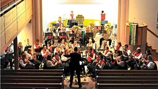 Mehr als 50 Musiker erfreuten die Gäste beim Kirchenkonzert in der Christuskirche. Foto: Axel Kliesch
