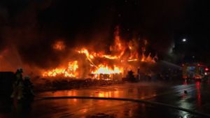 Dutzende Tote bei Brand in Hochhaus