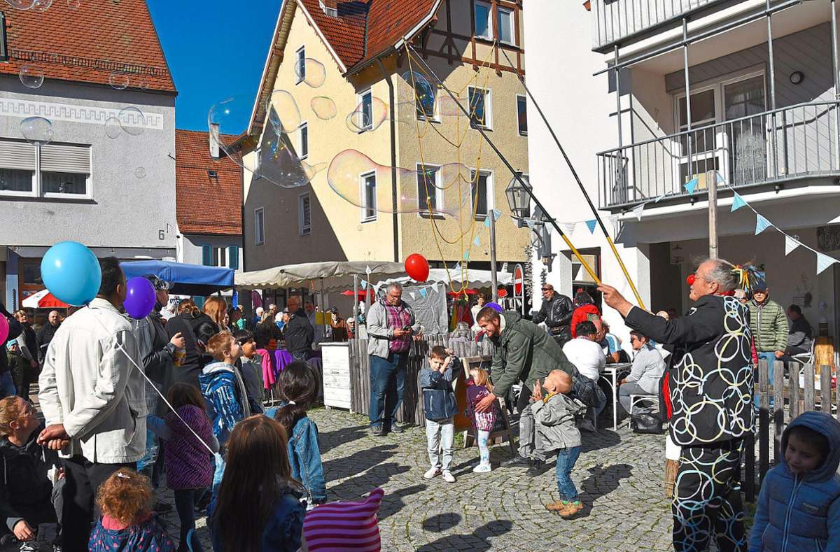 Verkaufsoffener Sonntag: Herbstfest in Oberndorf bietet volles Programm