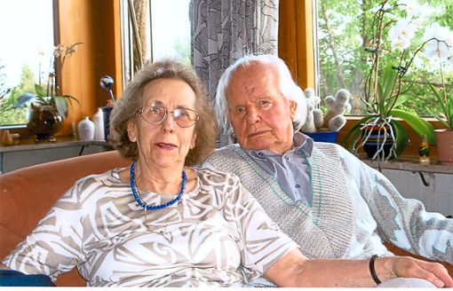 Der Schriftsteller, Verleger und Künstler Wolfgang Altendorf mit seiner Ehefrau Irmeli. Foto: Altendorf