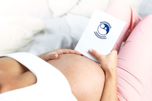 Viele Schwangere wollen ihren Partner bei der Geburt an ihrer Seite wissen. Foto: ©mmphoto  – stokc.adobe.com
