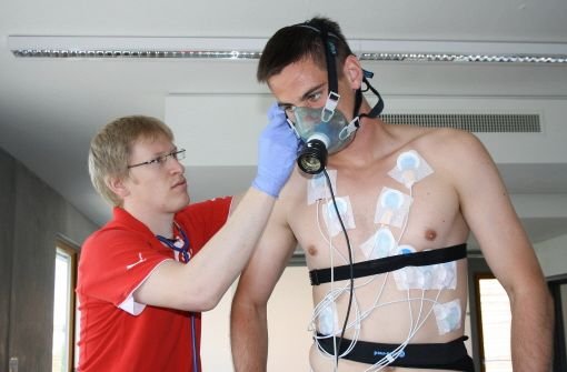VfB-Stuttgart-Neuzugant Thorsten Kirschbaum bei der Spiroergometrie. Foto: Pressefoto Baumann