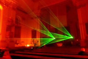 Fast berauschend: die Lichtinstallation in der Hechinger Stiftskirche. Foto: Beyer
