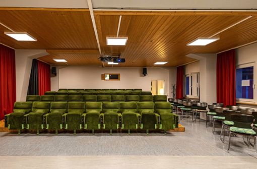Der Saal des Guckloch-Kinos in Furtwangen. Bis zu 75 Menschen können hier in den Genuss einer Filmvorführung kommen. Foto: Reinhard Huebner