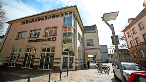 Die Commerzbank wird ihren Standort am Niederen Tor in der Villinger Innenstadt bald verlassen. Foto: Marc Eich