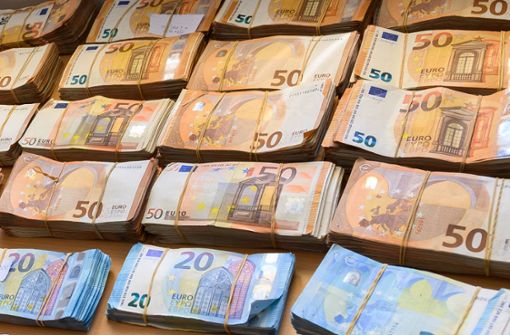 Finanzminister Christian Lindner kann sich in den kommenden Jahren auf Mehreinnahmen freuen. (Symbolbild) Foto: dpa/Silas Stein