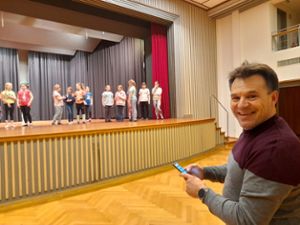 Knapp 70 Kinder proben derzeit in Dotternhausen für eine Musicalaufführung im Mai.  Foto: Tina Pflumm