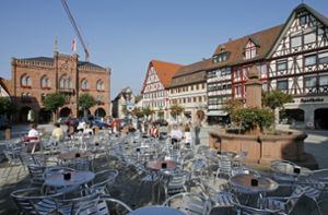 Tauberbischofsheim (hier der Marktplatz) muss neu gewählt werden. Foto: dpa/Ronald Wittek