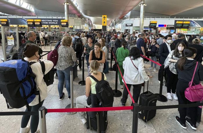 Chaos an Flughäfen: Ausfälle und lange Schlangen überschatten den Sommerurlaub