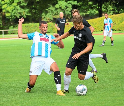Einen 4:0-Erfolg landeten Hakan Aktepe und  der FC 07 Aölbstadt  gegen den SV Ochsenhausen und landeten damit den zweiten Saisonsieg. Foto: Kara