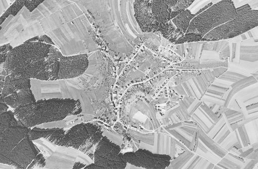 Weilersbach war früher von Streuobstwiesen umgeben, wie die Aufnahme von 1968 zeigt. Foto: Landesarchiv/StAL/EL68IX-14732