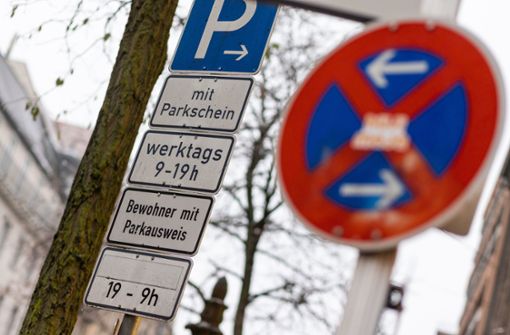Ein Parkplatz, fußläufig von der Haustüre, ist viel wert. Aber kann ihn sich künftig auch jeder leisten? Foto: dpa/Philipp von Ditfurth