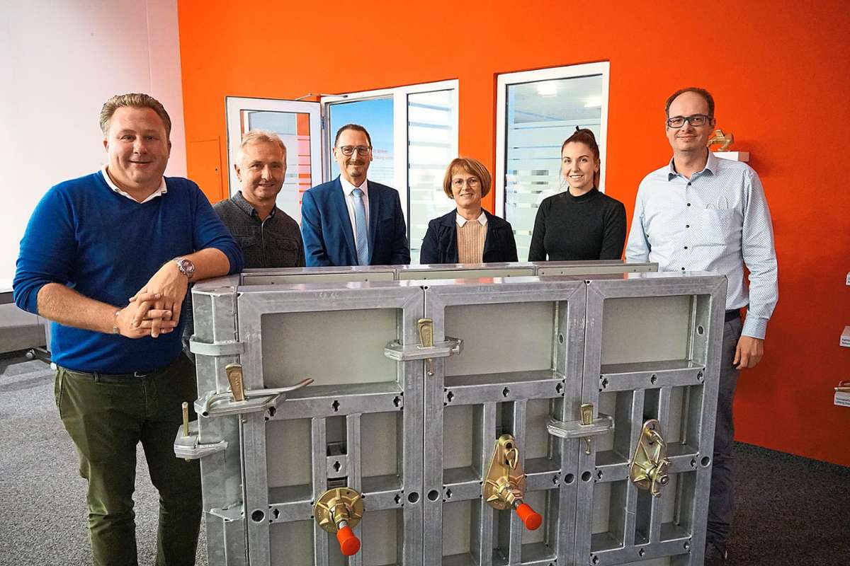 Neuer Vorstand (von links): Florian Dingler, Bernhard Samtner, Michael Kenter, Anja Breitling, Rebecca Klöss und Marco Bebek Foto: Verein