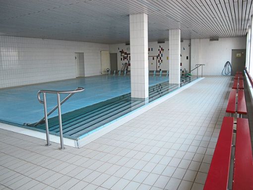Nach der langen durch pandemiebedingten Schwimmpause ist das Lehrschwimmbecken der Gemeinde wieder gut frequentiert. Foto: Koch