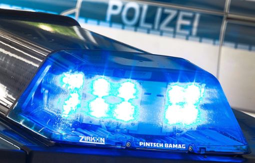 Die Beamten des Polizeipräsidiums Pforzheim rückten von Donnerstag auf Freitag zu 50 witterungsbedingten Einsätzen  aus. Foto: Gentsch Foto: Schwarzwälder Bote