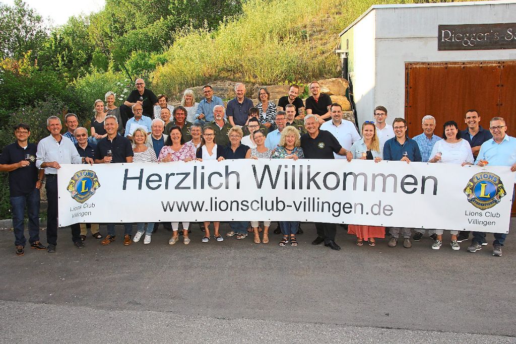 Auf viele helfende Hände kann sich der Lions-Club Villingen bei seinem 14. Weinfest am 29. Juli in der Innenstadt verlassen. Foto: Heinig Foto: Schwarzwälder-Bote