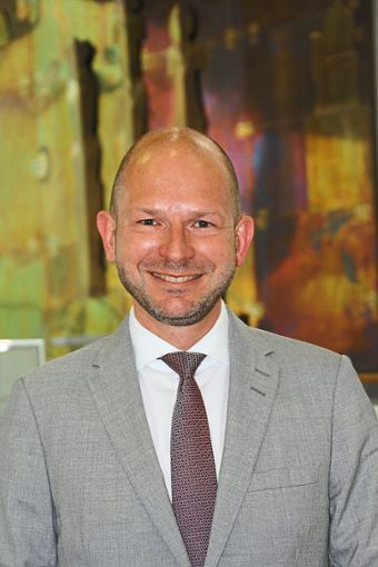 Anton Gereitzik ist der neue Leiter der Commerzbank-Niederlassung Freiburg und Nachfolger von Volker ­Herrdum-Heinrich.  Foto: Heinig Foto: Schwarzwälder Bote