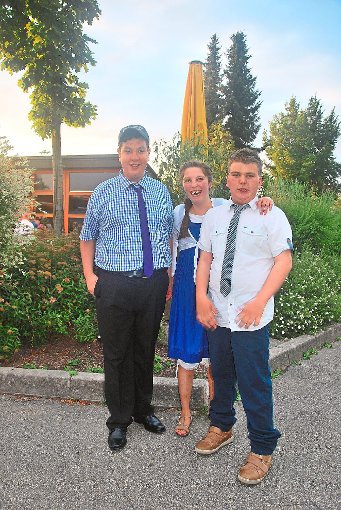 Drei Schüler wurden an der Eichenäcker-Schule feierlich verabschiedet. Foto: Schule Foto: Schwarzwälder-Bote