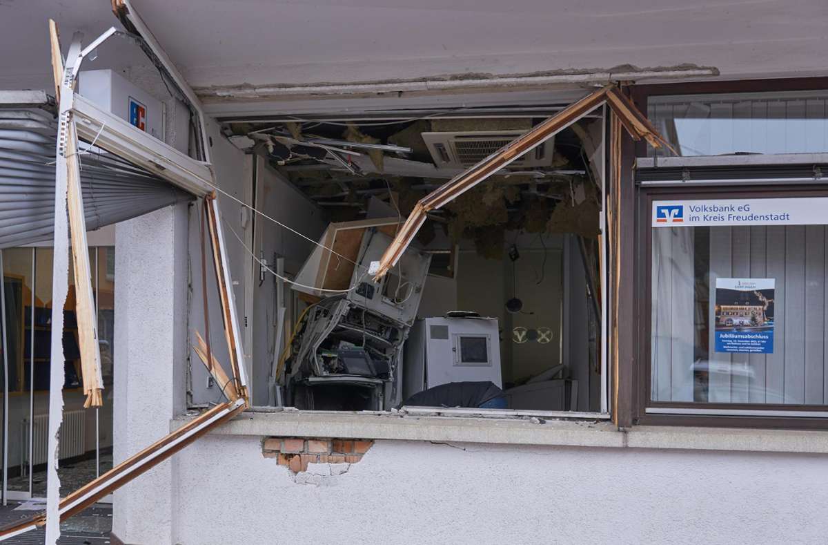 Der Sachschaden am Gebäude dürfte im fünfstelligen Bereich liegen.