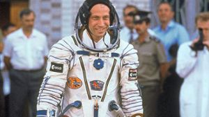 Astronaut Thomas Reiter spricht über Weltraumschrott und mehr