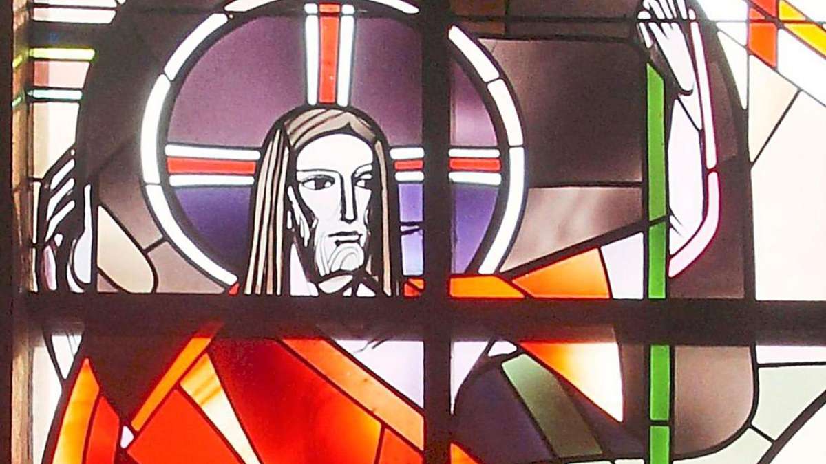 Patrozinium in Vöhrenbach: Der Blick auf die Buntglasfenster der St.-Martins-Kirche lohnt sich