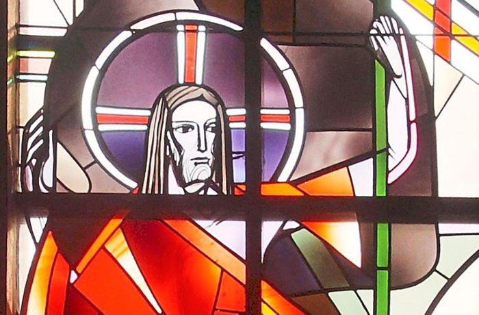 Patrozinium in Vöhrenbach: Der Blick auf die Buntglasfenster der St.-Martins-Kirche lohnt sich