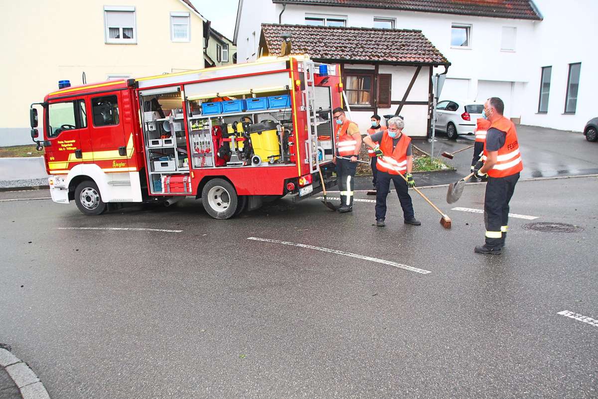 In Hart war die Feuerwehr Trillfingen und die örtliche Wehr (in der Bahnhofstraße) im Einsatz.