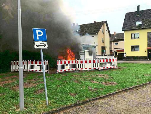 Eine neue Trafostation brannte  in Calmbach.  Foto: Kreisfeuerwehrverband Calw -  Heiko Friedrich