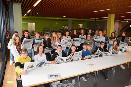 Vier Wochen lang wird sich die Klasse 8 c der Maximilian-Kolbe-Schule mit dem Medium Zeitung intensiv auseinandersetzen. Foto: Zelenjuk