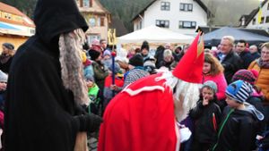 Nikolaus kommt auf Tennenbronner Weihnachtsmarkt