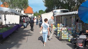 Bei spätsommerlichen Temperaturen tummelten sich  zahlreiche Besucher auf dem Krämermarkt. Foto: Begemann Foto: Schwarzwälder Bote