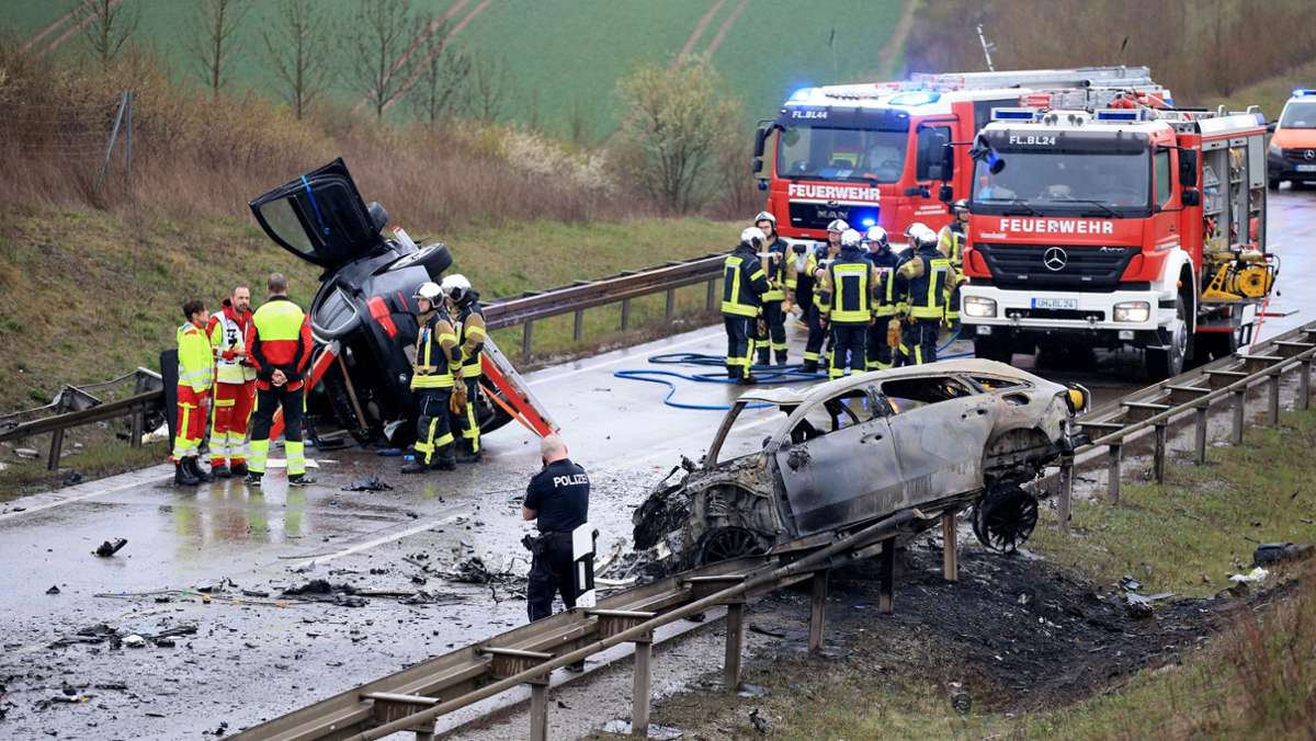Bad Langensalza in Thüringen: Fassungslosigkeit nach schwerem Unfall mit sieben Toten