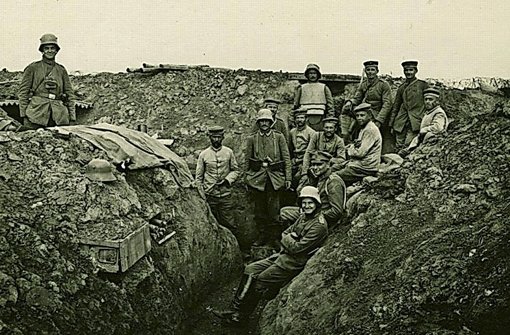 Kameraden im Schützengraben, Aufnahme aus dem Jahr 1917. Foto: Haus der Geschichte Baden-Württemberg