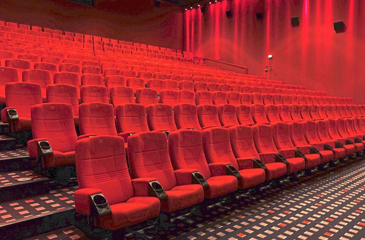 Kein einziger Sessel im Kinosaal ist derzeit besetzt.