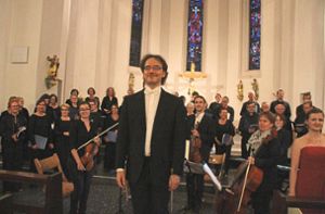 Der Orchester-Chef Dominique Sourisse aus Straßburg organisiert einen Workshop für geistliche Chormusik in Schönwald, dessen Höhepunkt ein Konzertabend in der katholischen Pfarrkirche St. Antonius bildet. Foto: Gemeinde