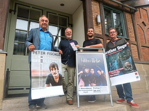 Die Kulturmacher (von links) Wolfgang Schäfer, Kurt Wolz, Chris  Schäfer   und Fred Heldmaier.  Foto: Buckenmaier Foto: Schwarzwälder Bote